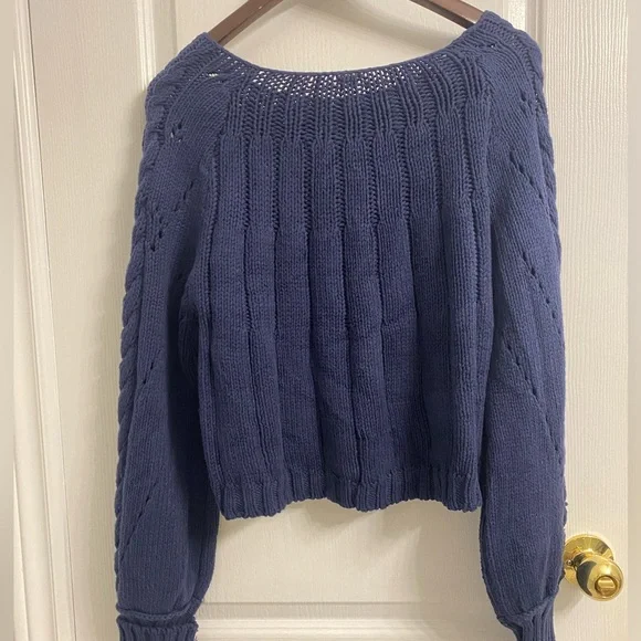 NWT Free People Cable Knit Sweater Navy Blue scooped Neck Ripped Cuff Size XS/S - Picture 13 of 15